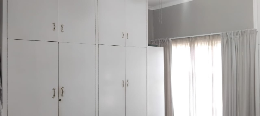 4 Bedroom Property for Sale in Dale View Eastern Cape